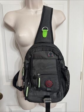 Nicgid Performance Sling Bag Chest Shoulder Backpack Crossbody Bag Black
